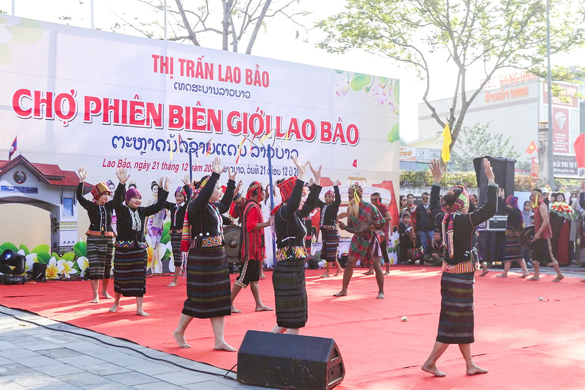 De nouvelles opportunités dans la ville de montagne de Lao Bao