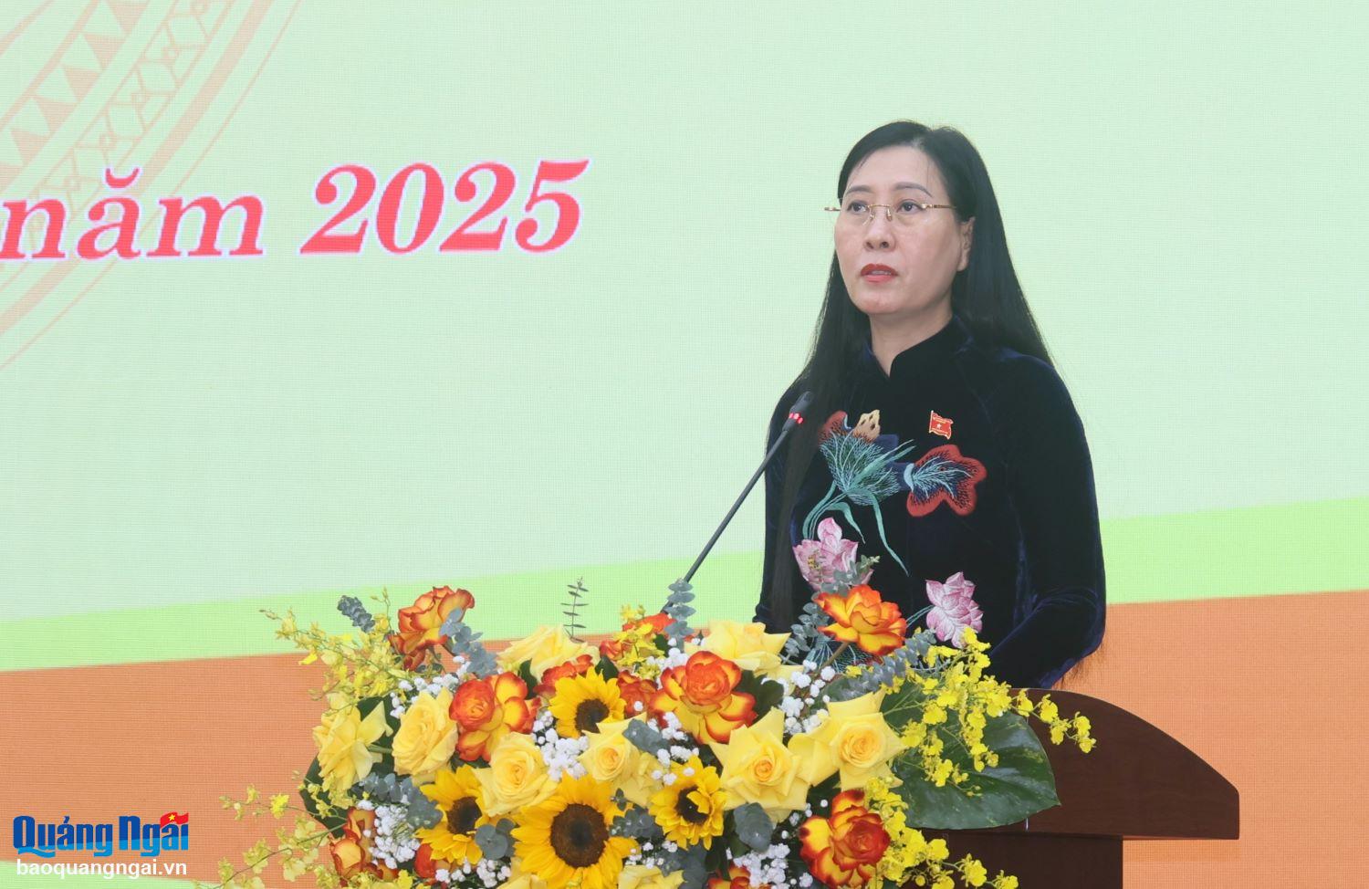 Member of the Party Central Committee, Secretary of the Provincial Party Committee, Chairwoman of the Provincial People's Council Bui Thi Quynh Van delivered the closing speech of the meeting.