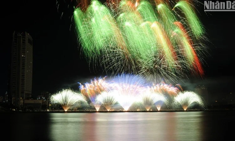 Wir freuen uns auf das Da Nang International Fireworks Festival 2025 mit dem Wettbewerb von Teams aus 10 Ländern