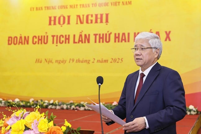 Chairman of the Central Committee of the Vietnam Fatherland Front Do Van Chien speaks