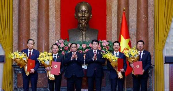 Le président Luong Cuong présente les nominations de 2 vice-Premiers ministres et de 4 ministres