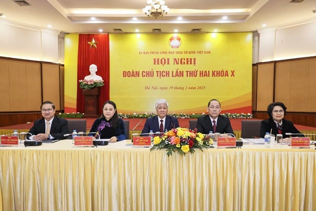 Chairing the 2nd Conference of the Presidium, Term X - Central Committee of the Vietnam Fatherland Front