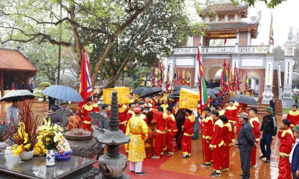 샤탁 사원 축제(몽까이 시)는 2월 27일과 28일에 열립니다.