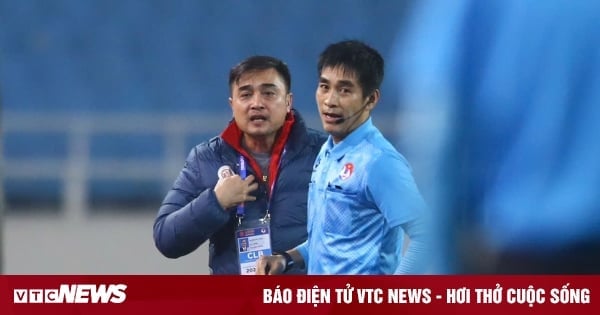 Huấn luyện viên thứ 7 tại V.League bị phạt vì phản ứng với trọng tài