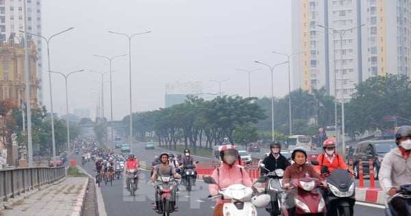 TPHCM lại chìm trong sương mù, đón đợt mưa trái mùa mới