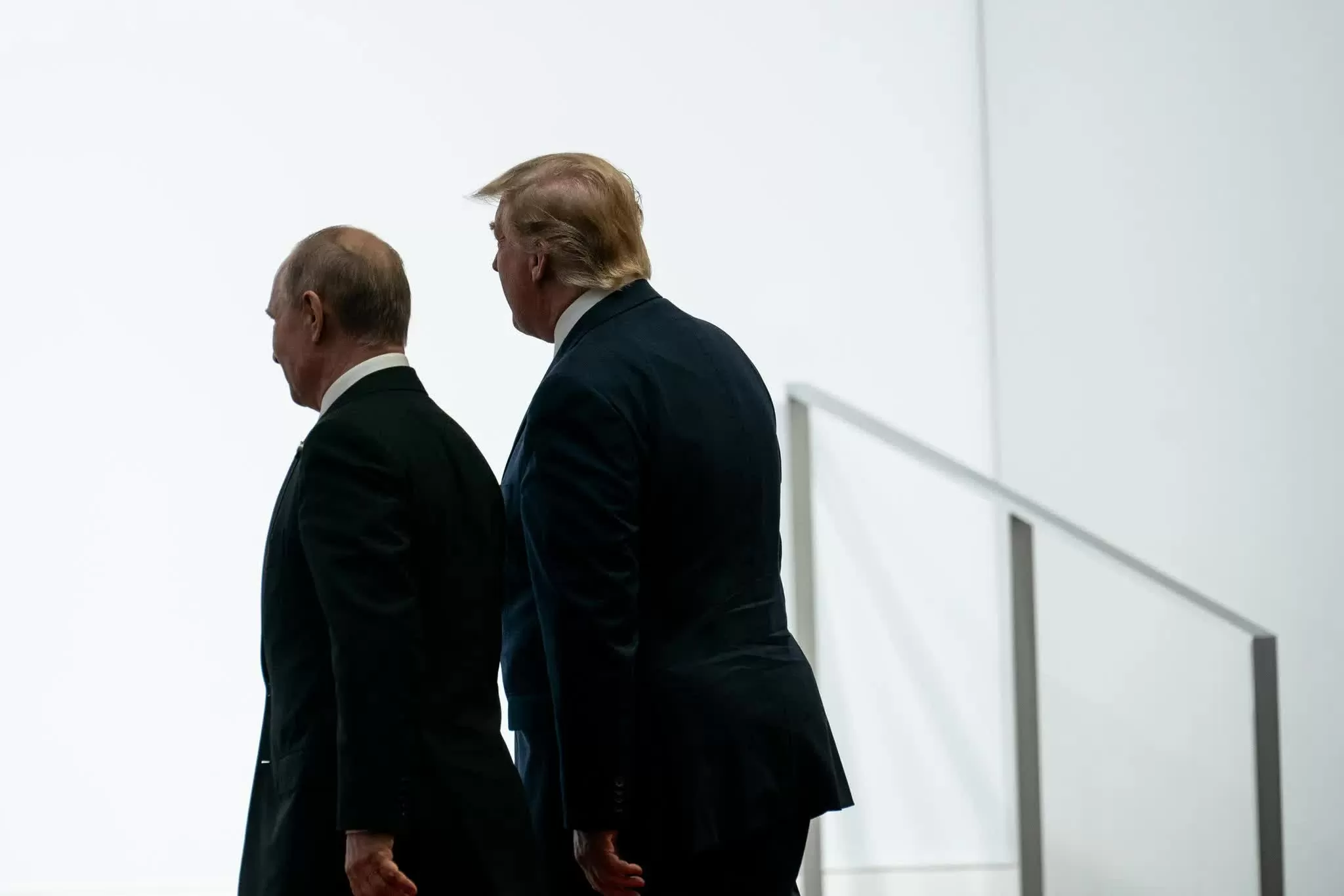 Tổng thống Trump gặp Tổng thống Vladimir V. Putin của Nga tại hội nghị thượng đỉnh G20 ở Osaka, Nhật Bản, 2019. New York Times