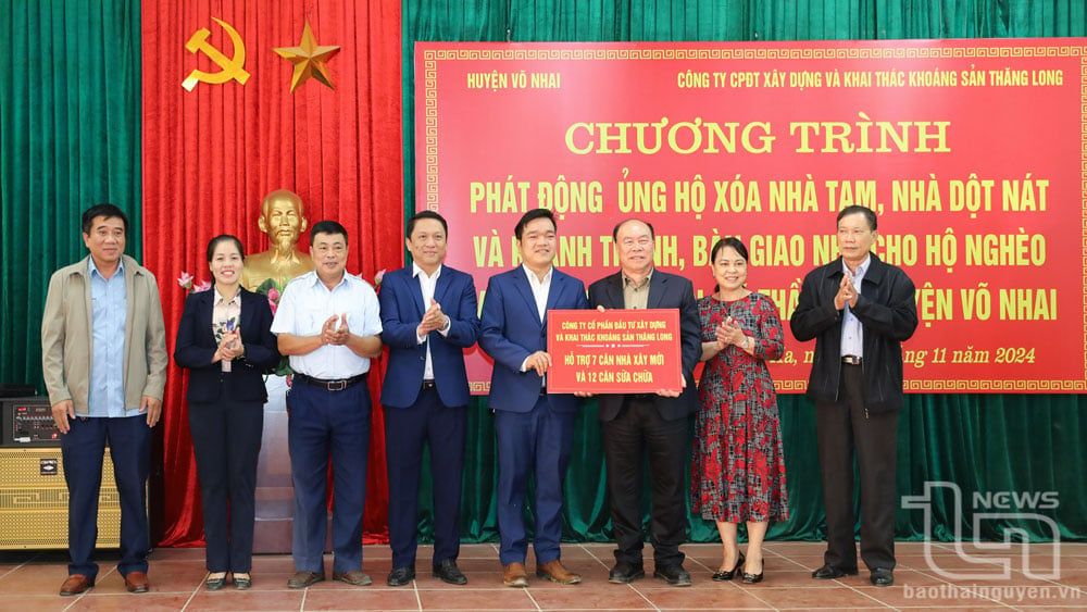 Công ty CP Đầu tư xây dựng và Khai thác khoáng sản Thăng Long trao hỗ trợ xã Thần Sa xây mới 7 căn nhà và sửa chữa 12 căn nhà cho hộ nghèo, cận nghèo (tháng 12-2024).