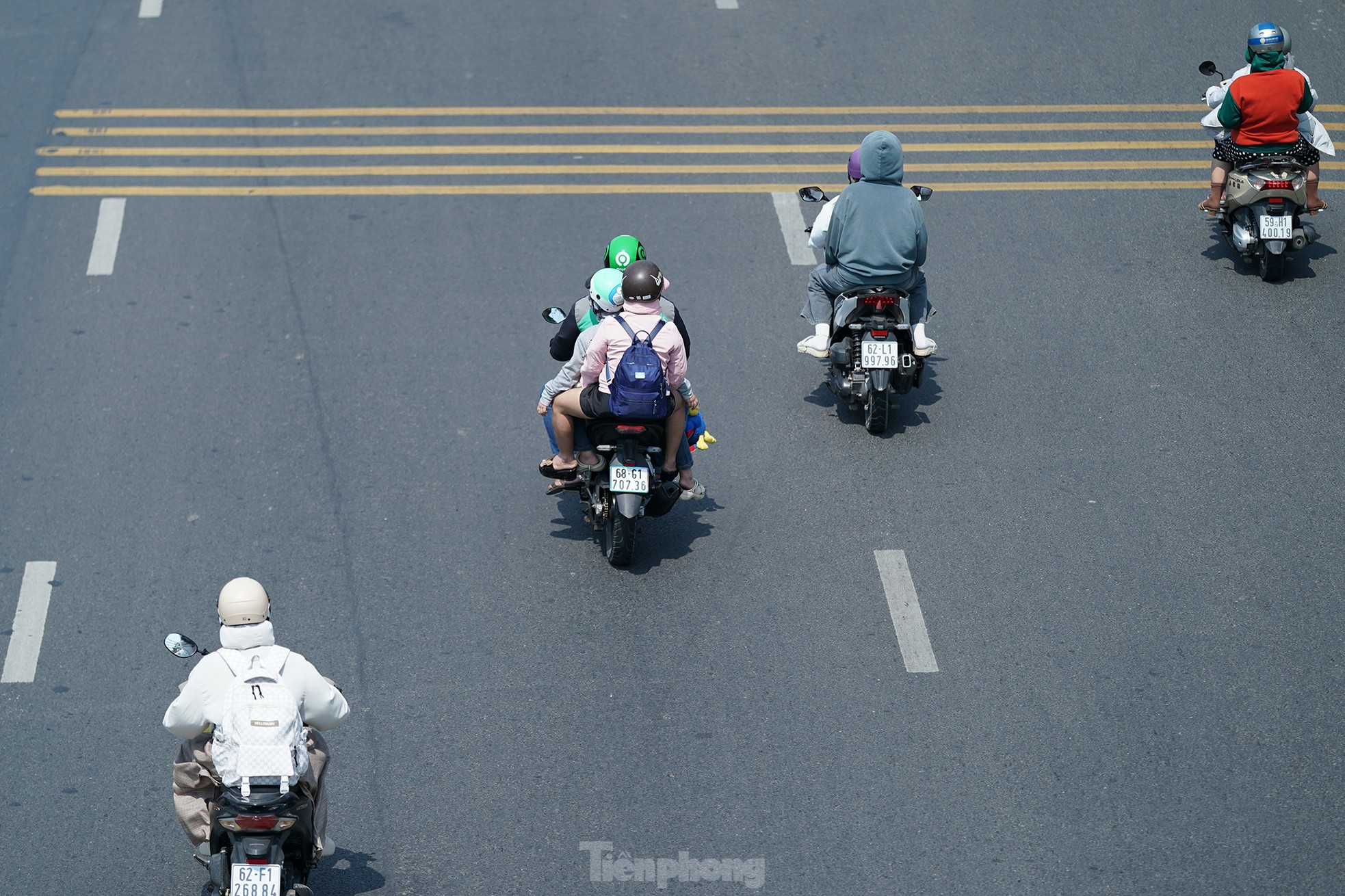 Kontrastierende Bilder am westlichen Tor von Ho-Chi-Minh-Stadt, Foto 15