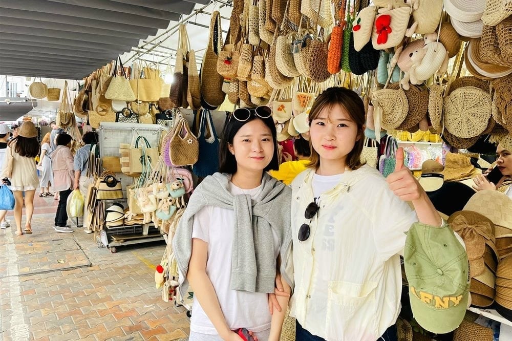 นักท่องเที่ยวเกาหลี khach-tourist-korean.jpg