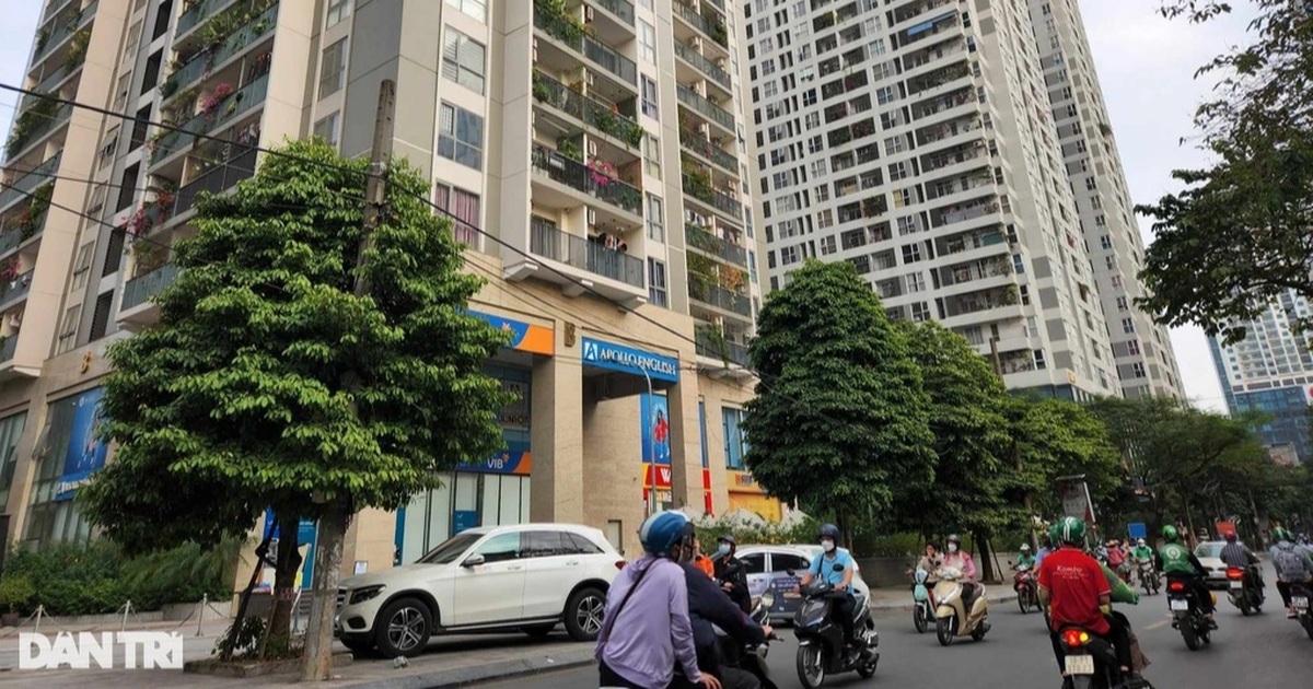 Apartment rental price in Hanoi equals a month's income, tenants are shocked