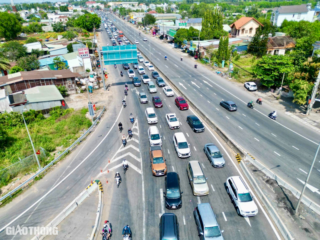 Bà Rịa - Vũng Tàu đón hơn 375.000 lượt khách du lịch, thu 747 tỷ trong dịp Tết- Ảnh 3.