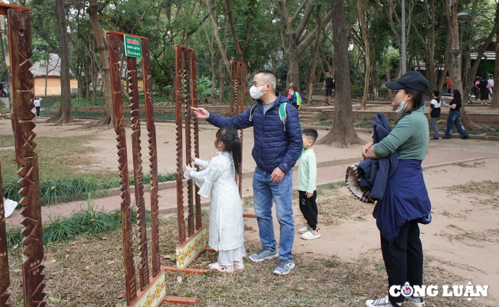 Explora la belleza de la cultura Muong en primavera en Ty Hinh 7