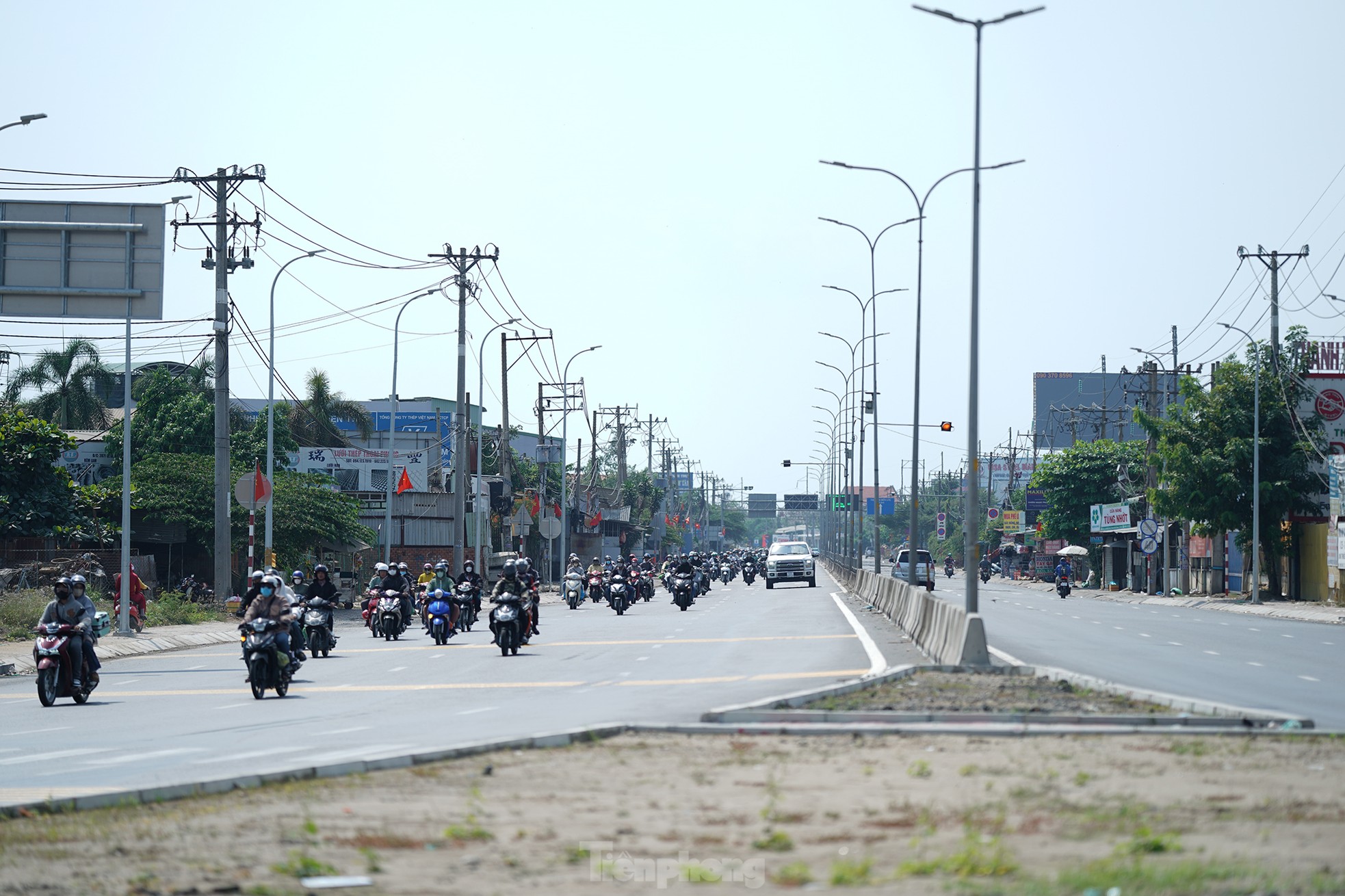 Kontrastreiche Bilder am westlichen Tor von Ho-Chi-Minh-Stadt, Foto 4