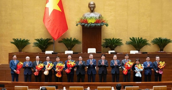 Résolutions sur les cadres supérieurs de l'Assemblée nationale