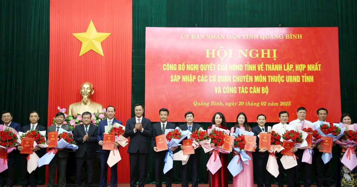 Quang Binh annonce la nomination de 7 nouveaux directeurs de département après la fusion