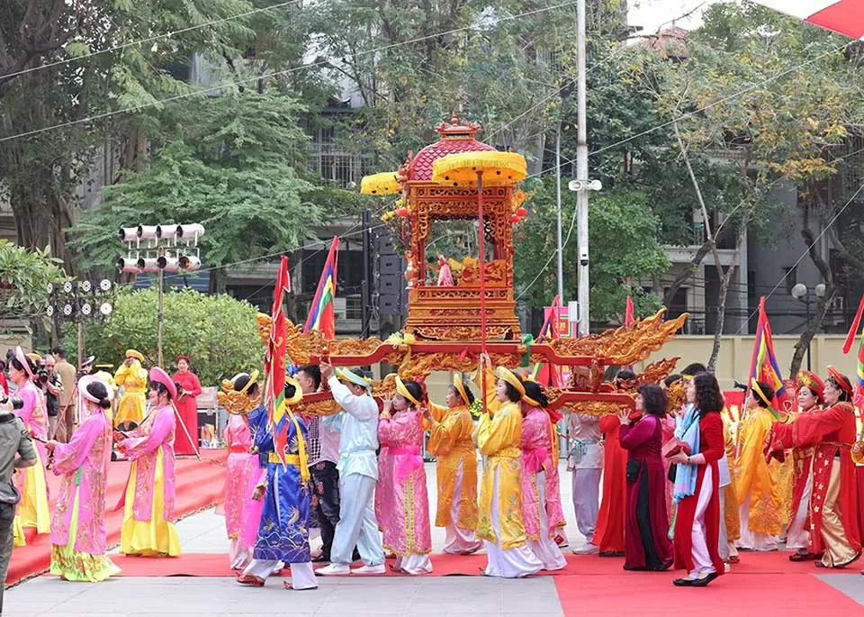 Lễ hội đầu năm ở Việt Nam: Di sản trong dòng chảy hiện đại