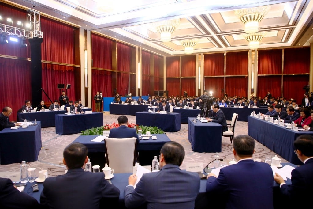 La Conferencia del Comité de Trabajo Conjunto de 2024 entre las cuatro provincias (Vietnam) y la Región Autónoma Zhuang de Guangxi (China) se celebró en la Región Autónoma Zhuang de Guangxi.