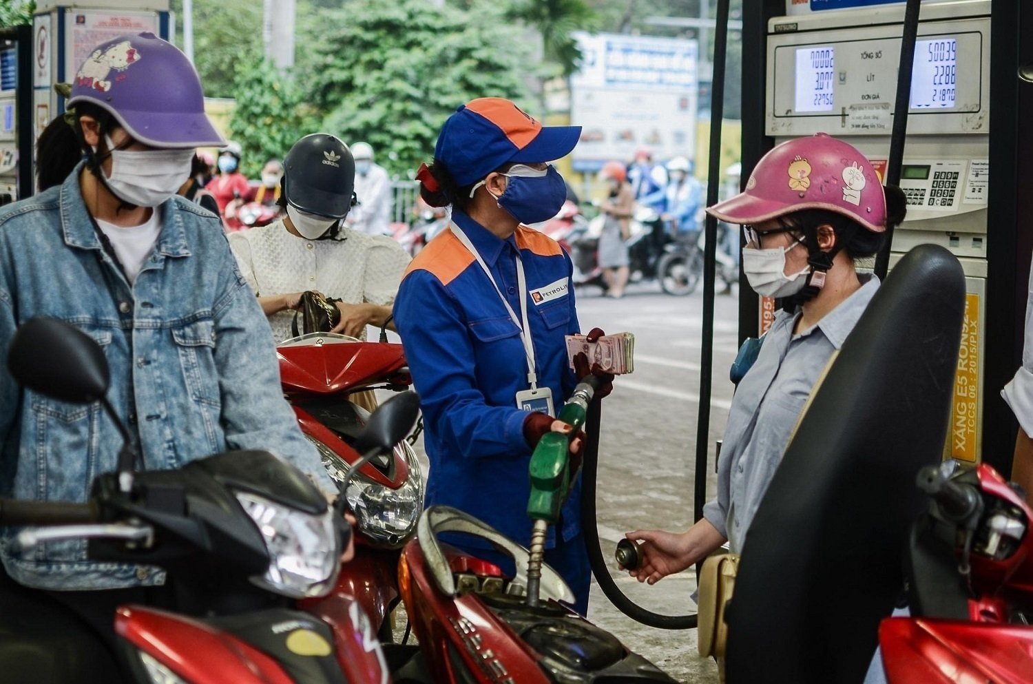 Les prix de l'essence devraient augmenter à partir de cet après-midi