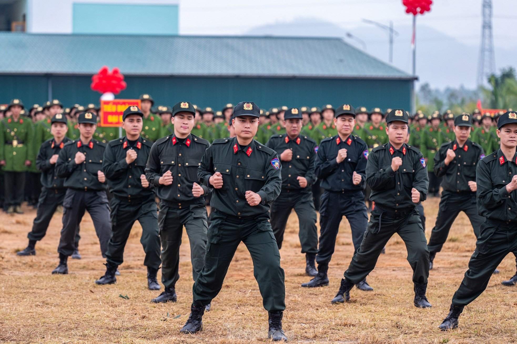 ทหารใหม่เกือบ 1,700 นายเข้าร่วมการฝึกอบรมที่กองพันตำรวจเคลื่อนที่ภาคตะวันออกเฉียงเหนือ ภาพที่ 11