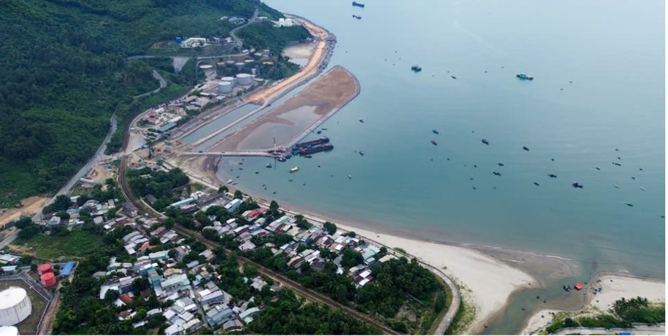 Panoramic view of Lien Chieu seaport construction area. Photo: Vietnam Television