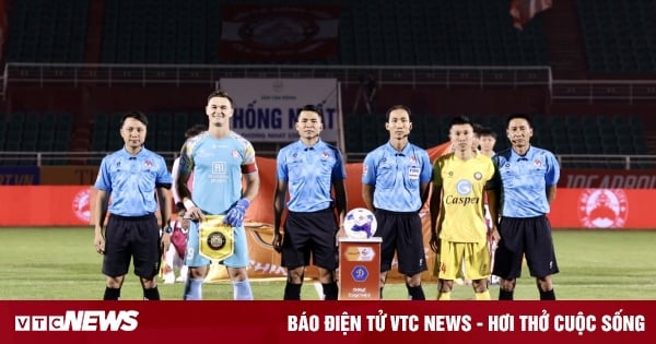 Admitting mistakes, VFF suspends referee accused of bullying by Thanh Hoa Club