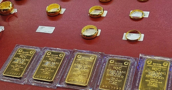 Les prix des lingots d'or et des bagues d'or de SJC restent à des sommets historiques