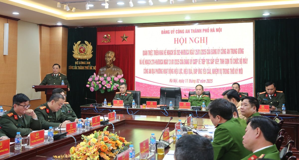 Hanoi police have 59 leaders and commanders at all levels applying for early retirement.