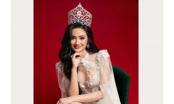 Ý Nhi chuẩn bị cho Miss World