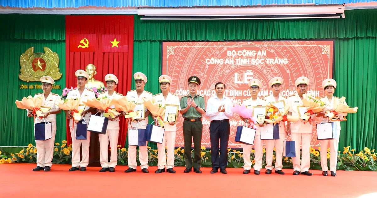 ตำรวจภูธรจังหวัดสกตรัง 30 นาย เกษียณก่อนกำหนด