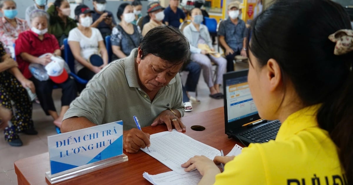 Lùi ngày chi trả lương hưu bằng tiền mặt tại TPHCM