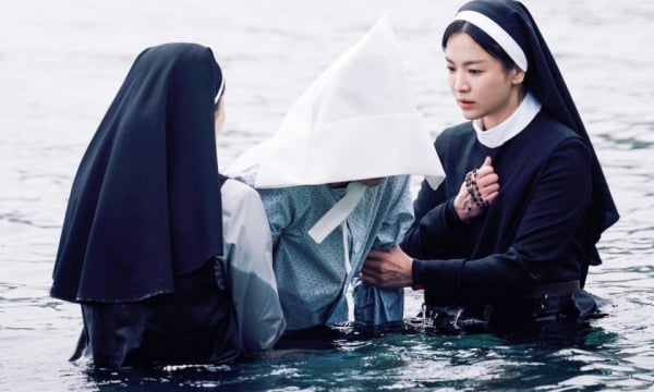 'Dark Nuns': Song Hye Kyo has not shined yet