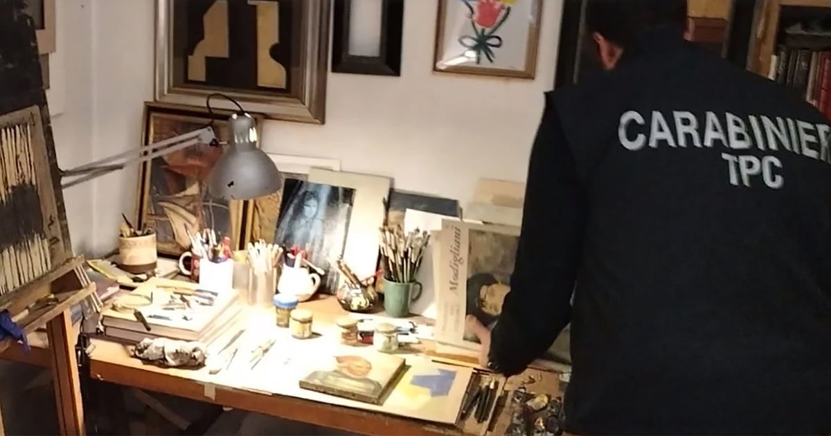 La policía allana un taller en el que se fabrican cuadros falsos de Picasso y Rembrandt