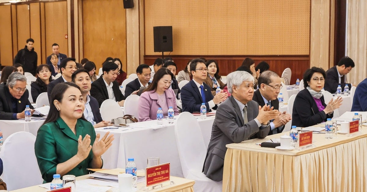 Conferencia de Presidentes de los Comités del Frente de la Patria de Vietnam de las provincias y ciudades de gestión central en 2025