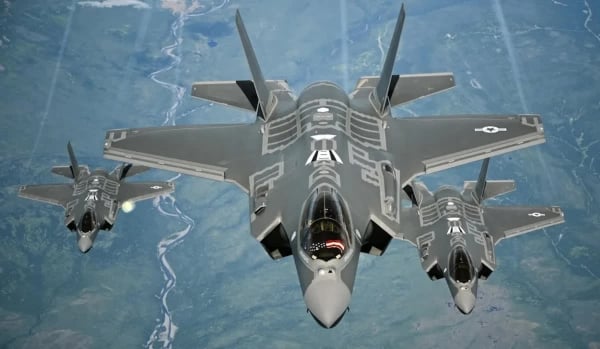 Vì sao máy bay chiến đấu tàng hình F-35 bị tỷ phú Elon Musk cho "lên thớt"?