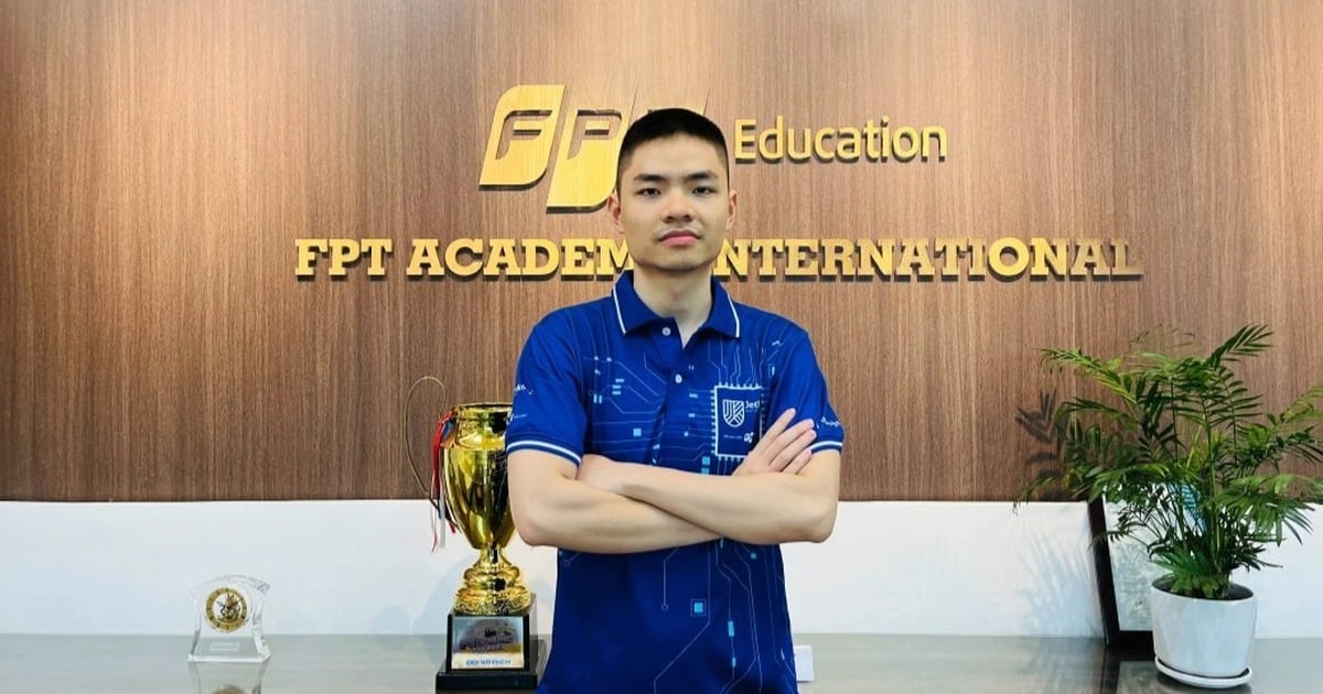 FPT Jetking students won a place to attend Semiconductor Bootcamp in Singapore