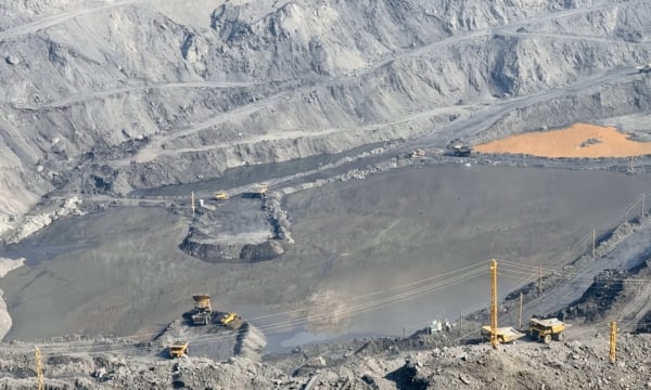 تركز شركة Ha Tu Coal على معالجة الطين