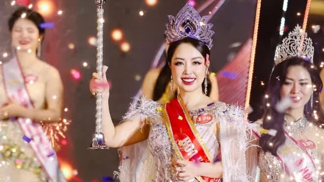 Beauty Hoang Thu Thuy crowned Miss Vietnam Businesswoman 2025