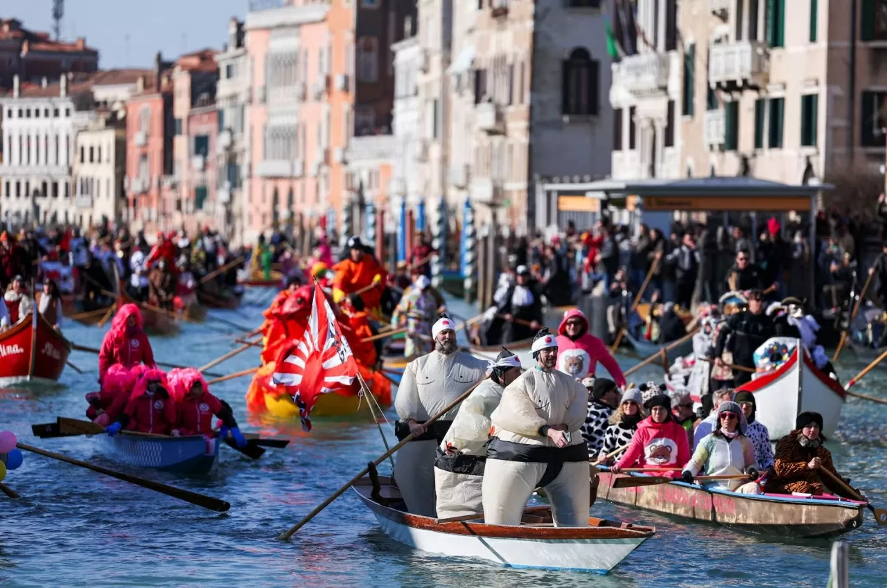 Italy: Rực rỡ lễ hội Carnival ở Venice