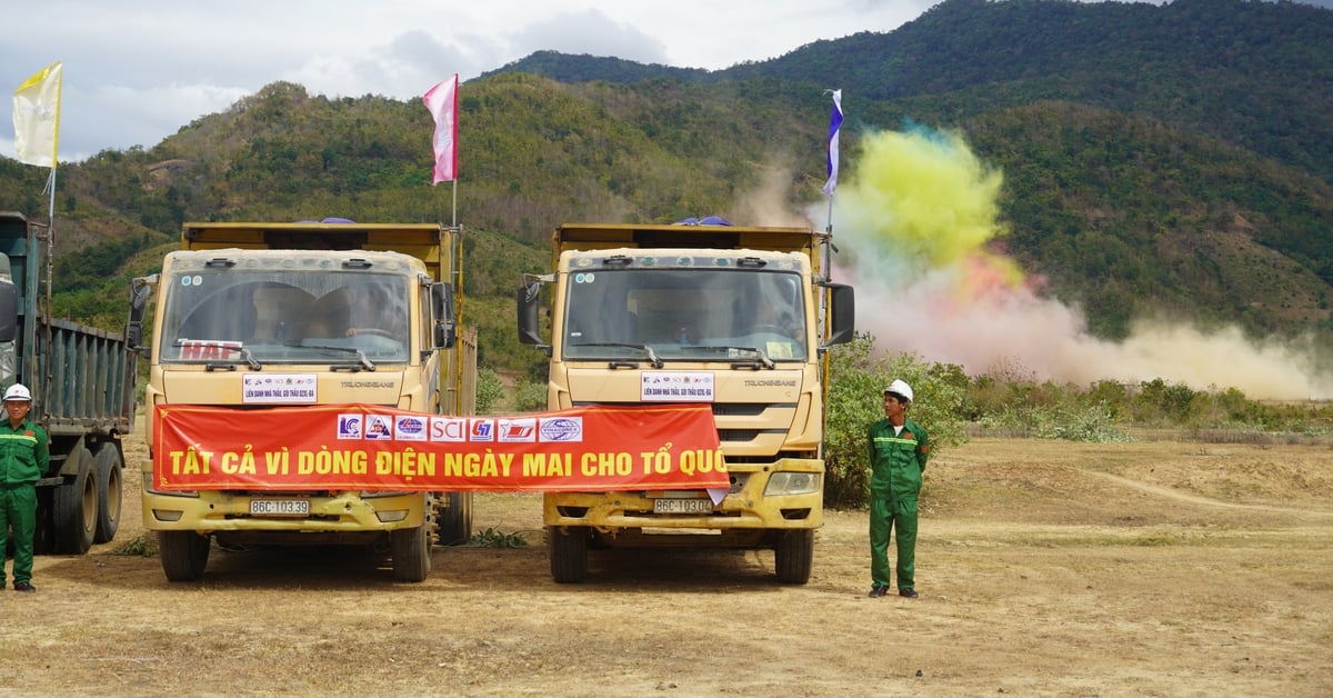 Ceremonia de inauguración del primer proyecto de energía hidroeléctrica de almacenamiento por bombeo valorado en casi 1.000 millones de dólares en Ninh Thuan