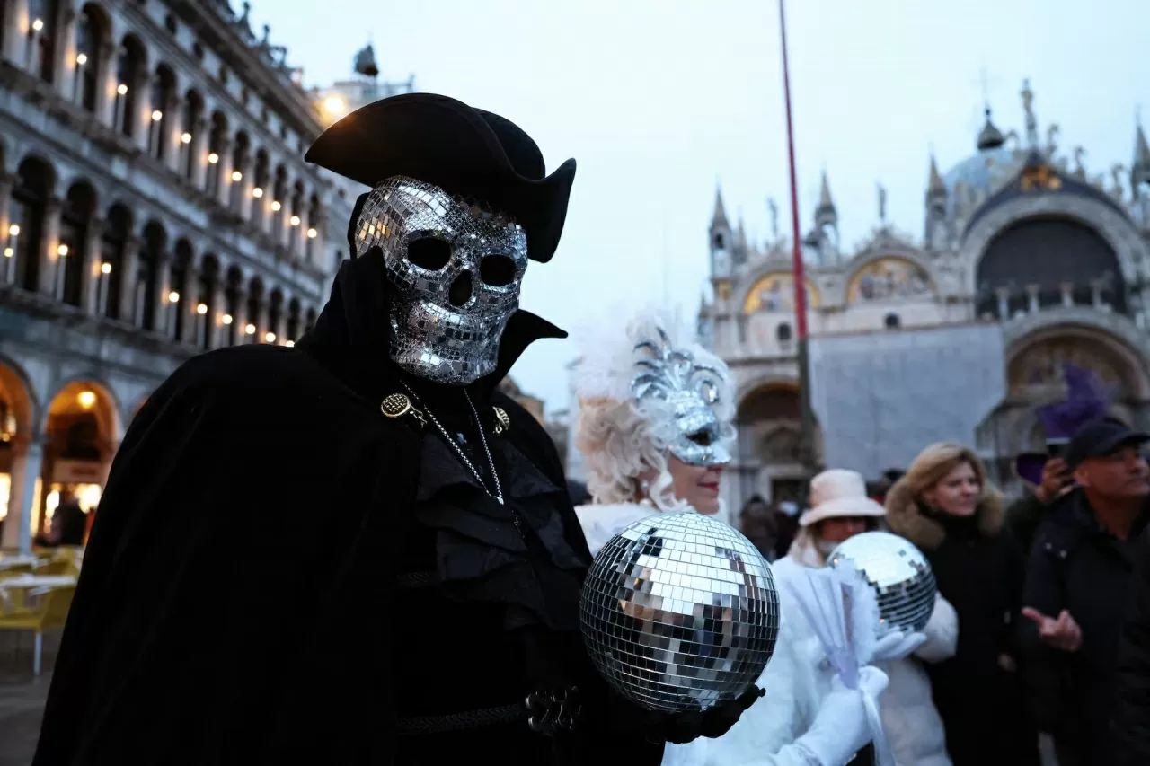 Italy: Rực rỡ lễ hội Carnival ở Venice