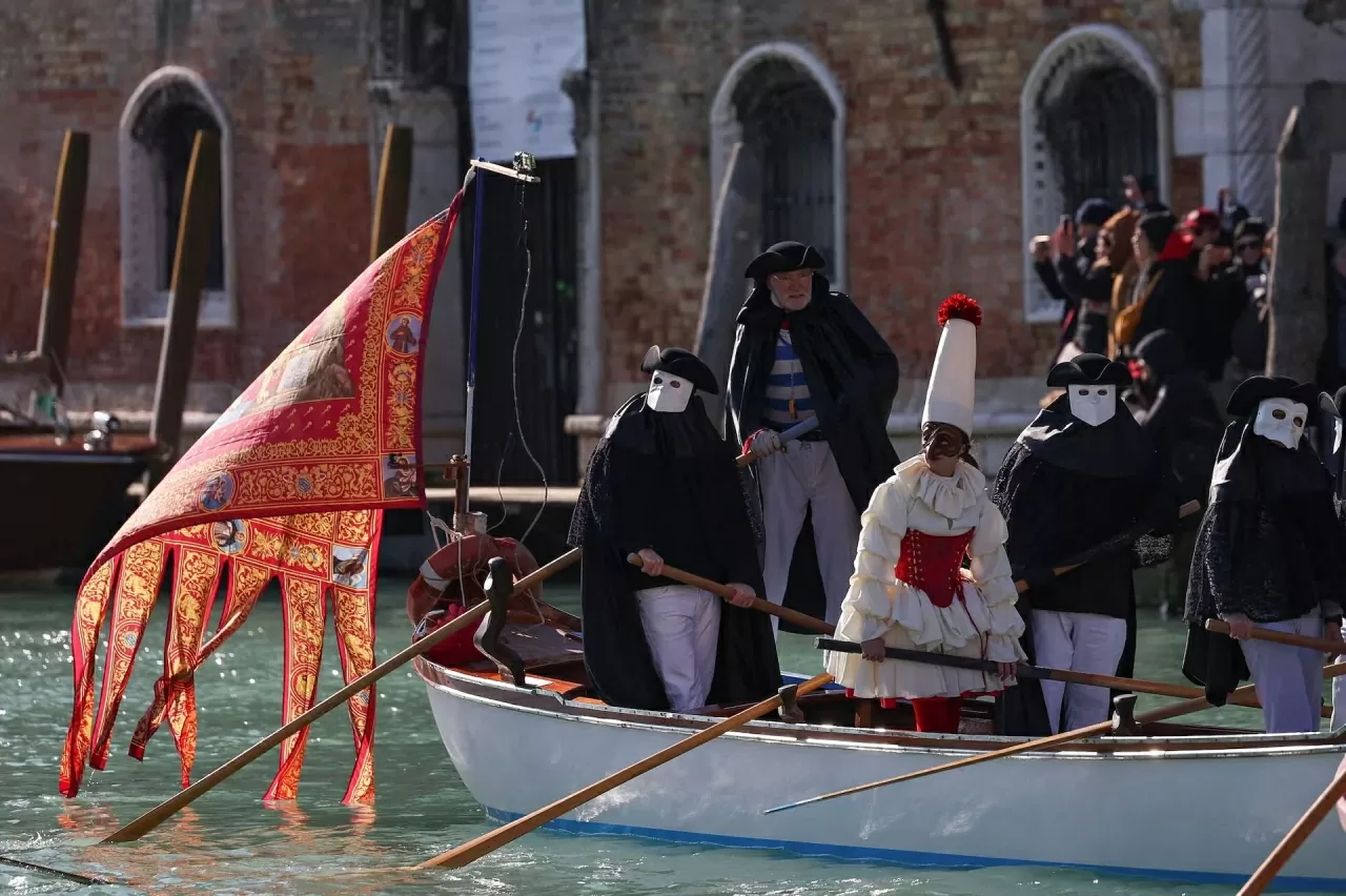 Italy: Rực rỡ lễ hội Carnival ở Venice