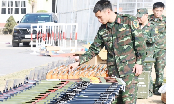 Sicherstellung von Waffen und technischer Ausrüstung für das Training