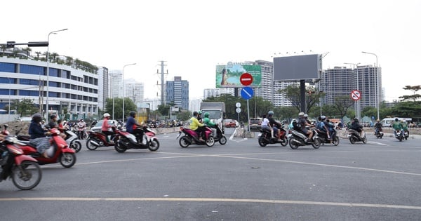 Primer plano de la puerta sur de la ciudad de Ho Chi Minh, donde se invirtieron 10.000 billones para construir una carretera elevada