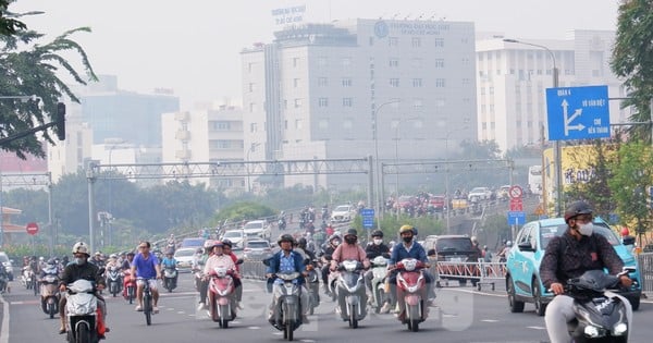 TPHCM chìm trong sương mù, nồng độ bụi mịn ở mức cao