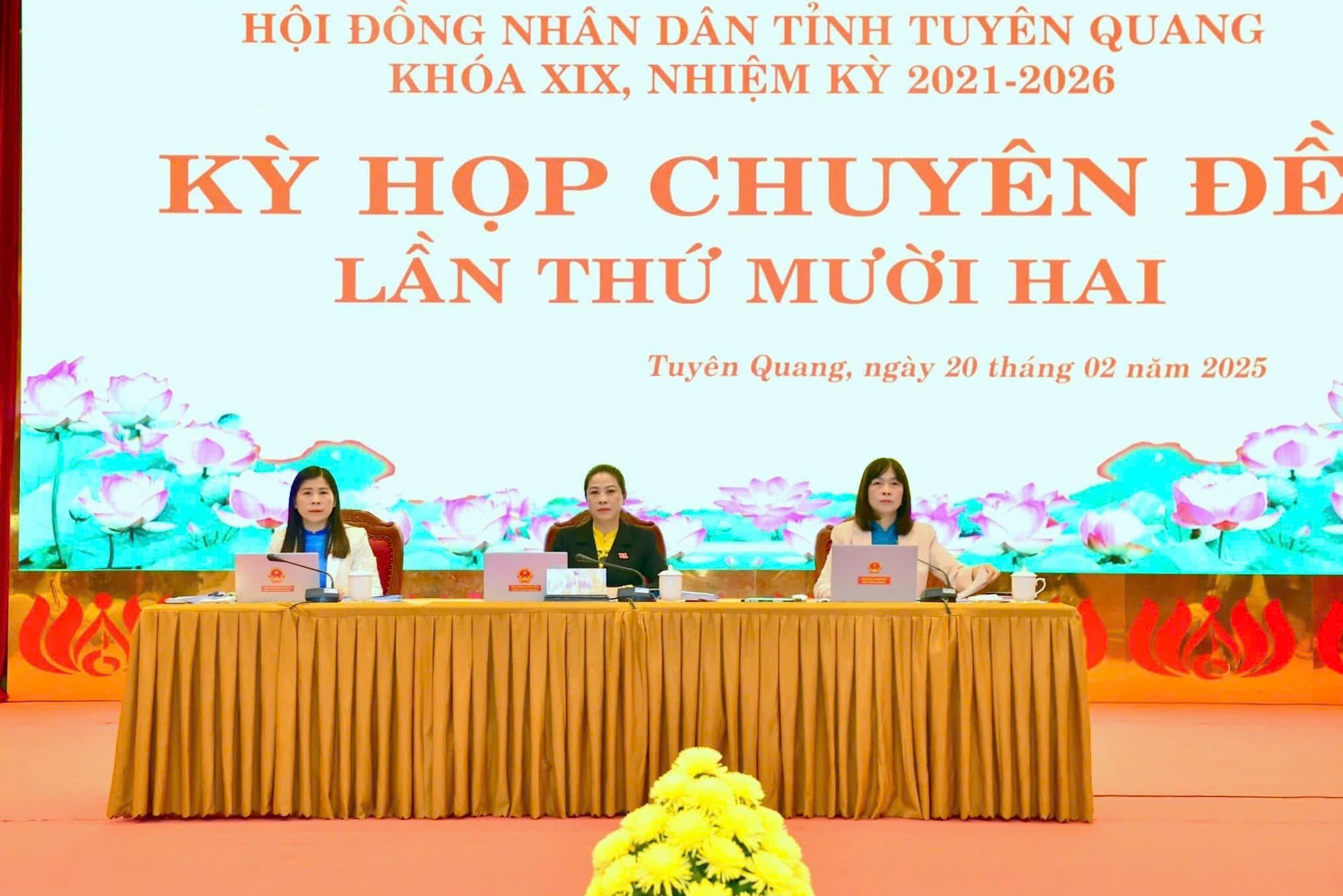 Kỳ họp chuyên đề lần thứ mười hai, HĐND tỉnh khóa XIX thông qua nhiều nội dung quan trọng