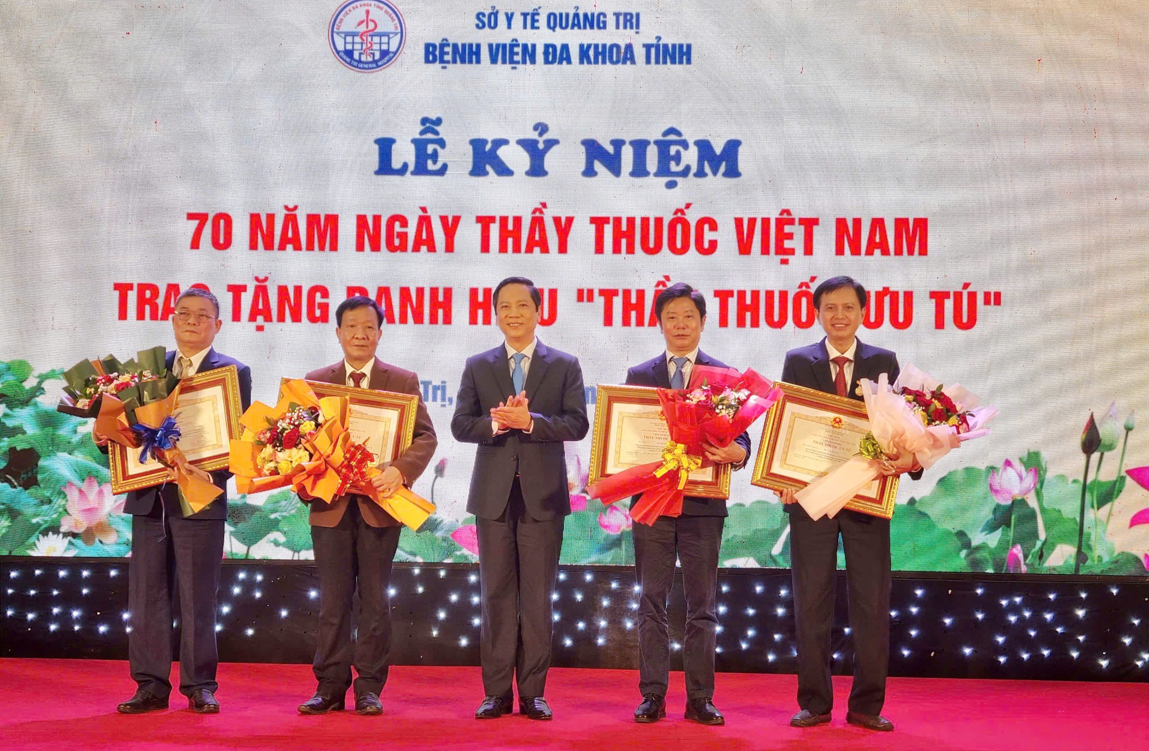 Bệnh viện Đa khoa tỉnh Quảng Trị tổ chức lễ kỷ niệm 70 năm Ngày Thầy thuốc Việt Nam