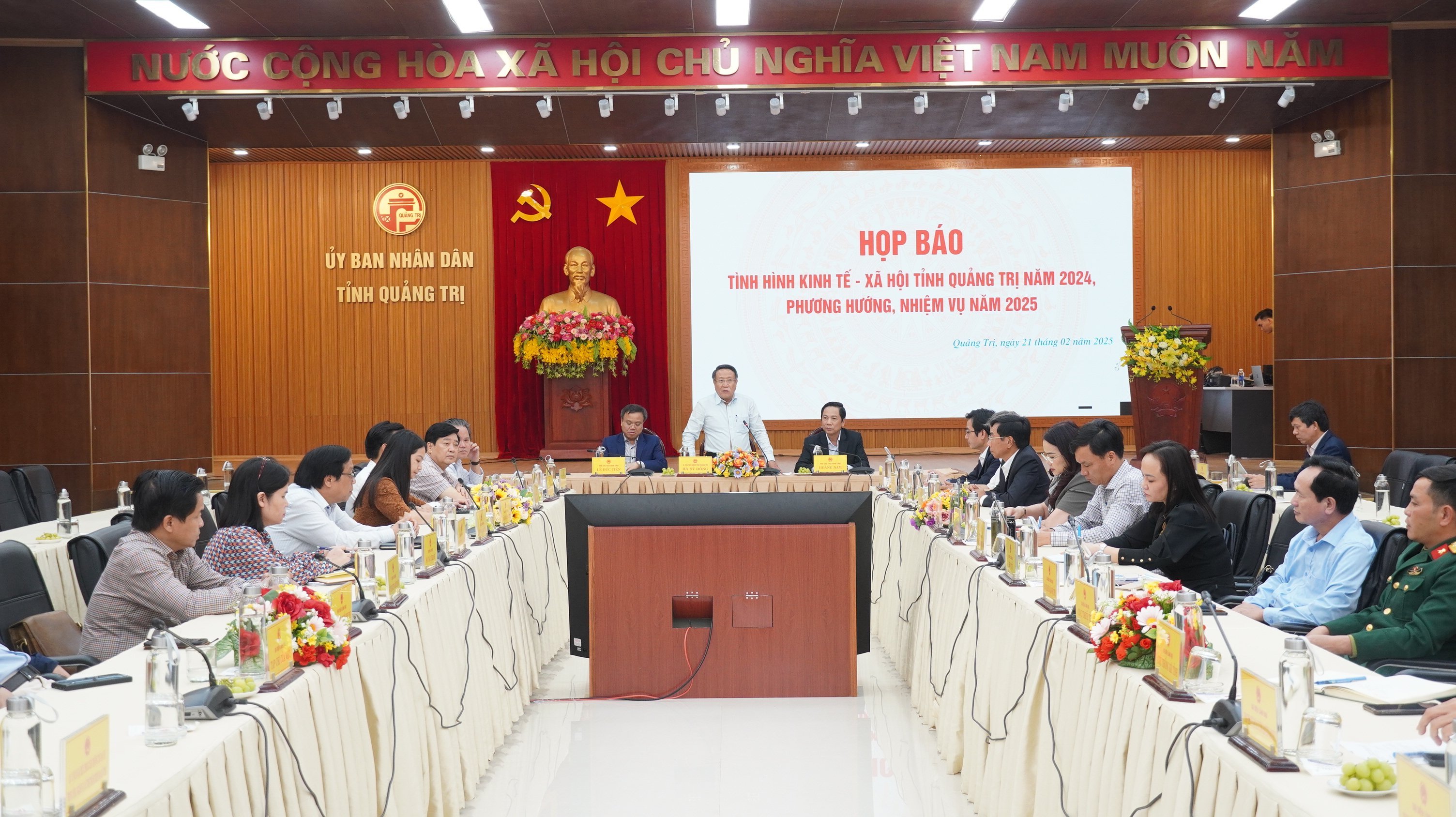 Họp báo thông tin tình hình KT - XH, QP - AN năm 2024