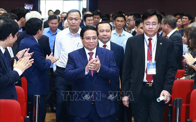 Le Premier ministre assiste à la célébration du 30e anniversaire de l'Université nationale de Hô-Chi-Minh-Ville