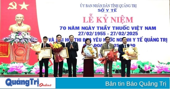 Célébration du 70e anniversaire de la Journée des médecins vietnamiens et du Congrès d'émulation patriotique du secteur de la santé de Quang Tri