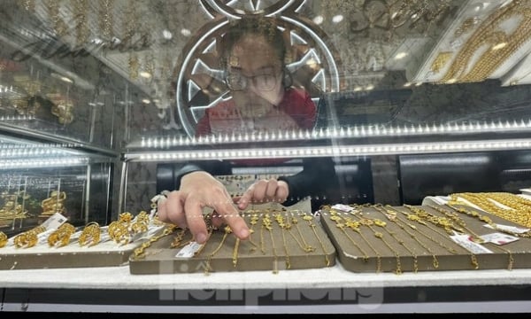 Gold buying price is higher than selling price